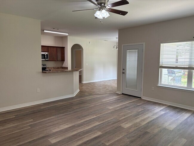 Building Photo - 214 Ladue Ave