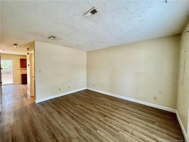 Building Photo - 5850 Aftonshire Dr