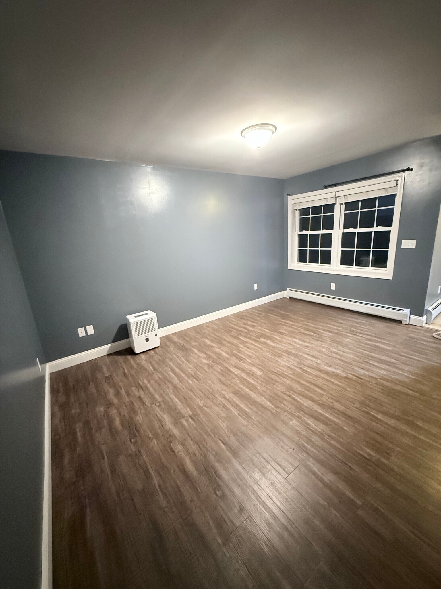 Building Photo - 7 Pleasant Woods