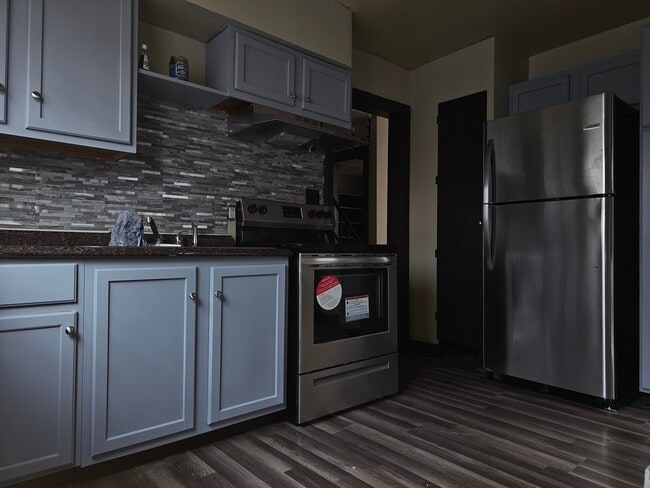 Building Photo - 1612 S 31st St