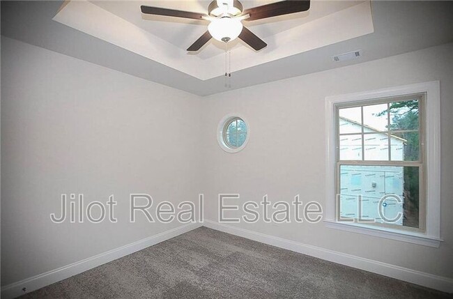 Building Photo - 2575 Clairebrooke Bnd