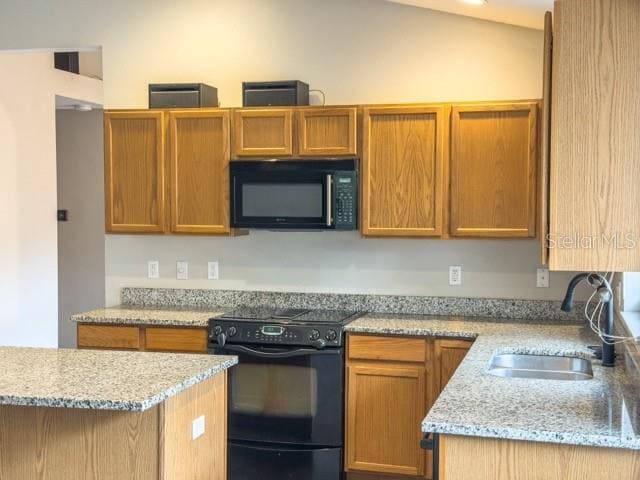 Building Photo - 925 Maple Creek Dr