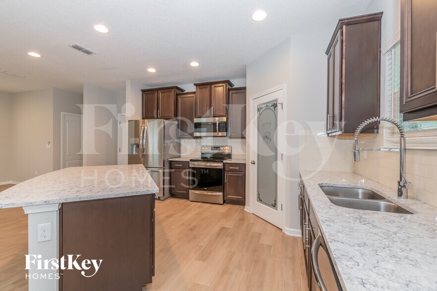 Building Photo - 8134 Dancing Fox St