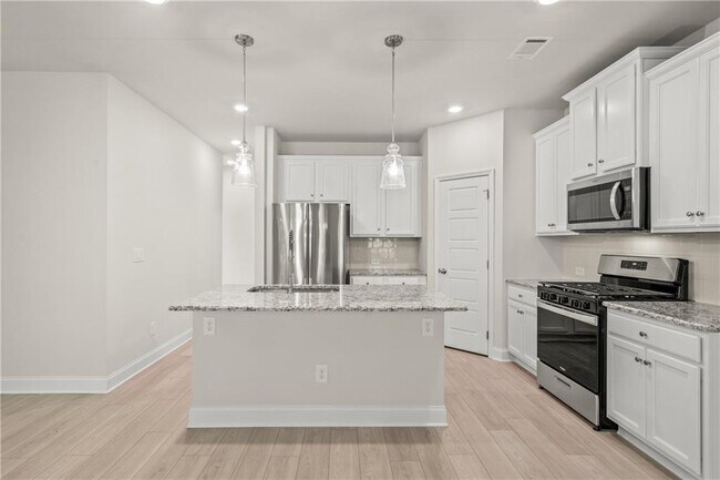 Building Photo - 32 Station Overlook Wy