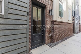 Building Photo - 3511 S Marion St