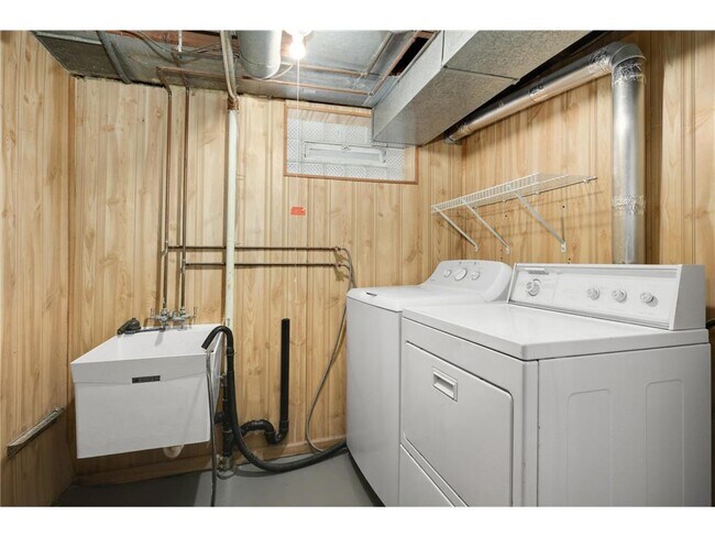 Building Photo - 3744 Perry Ave N