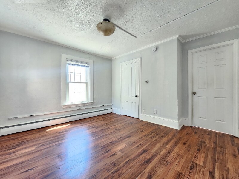 Building Photo - 74 Wing St