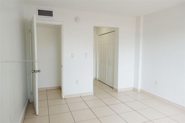 Building Photo - 495 NW 72nd Ave