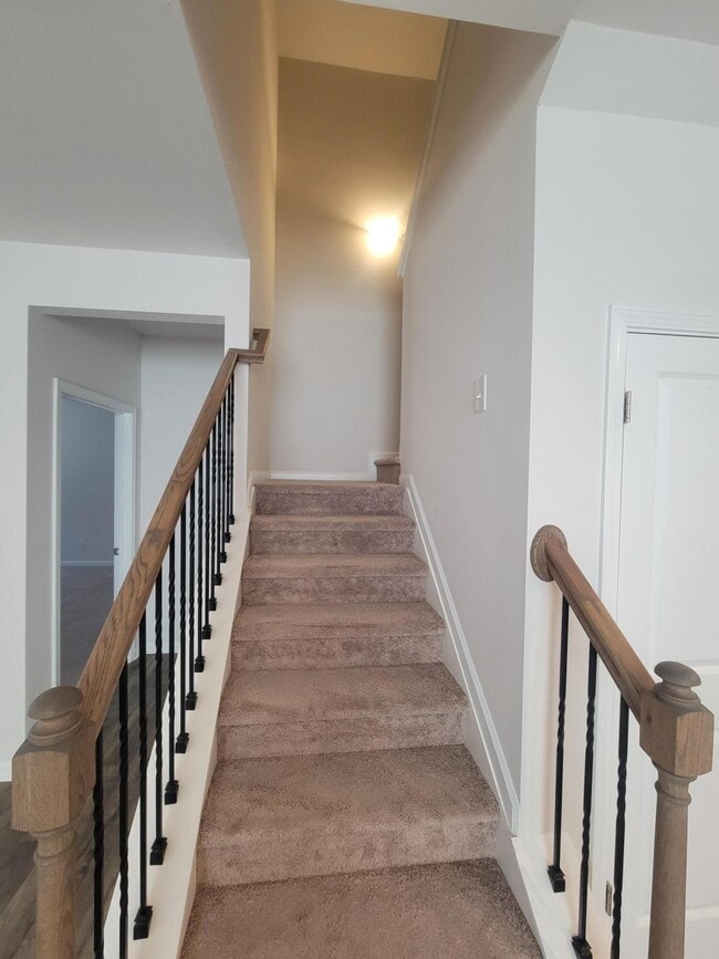 Building Photo - 166 Luxborough Ct