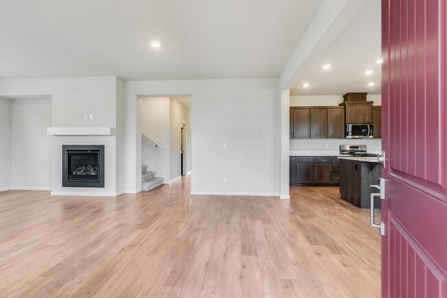 Building Photo - -- Price Reduced!! -- 4 Bed, 3 Bath Rental...