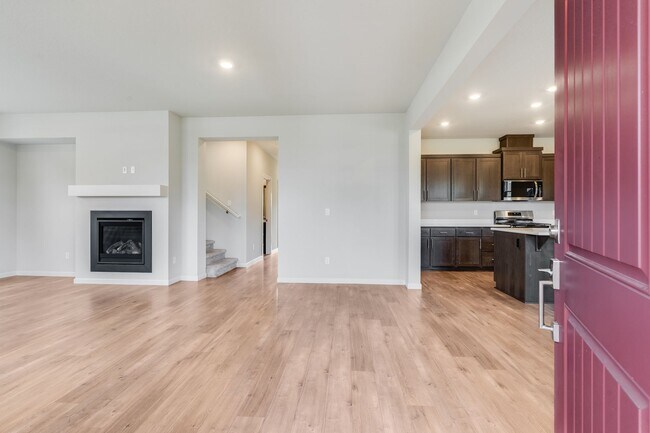 Building Photo - Beautiful 4 Bed, 3 Bath Rental Home in Nor...