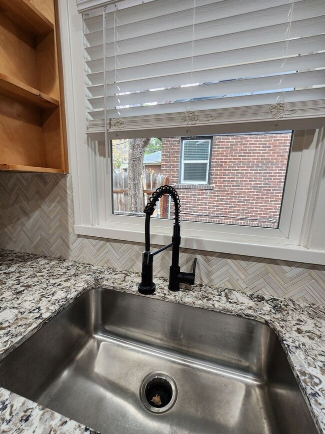 Building Photo - East Bench Luxury Bungalow - Fully Renovated and STUNNING!