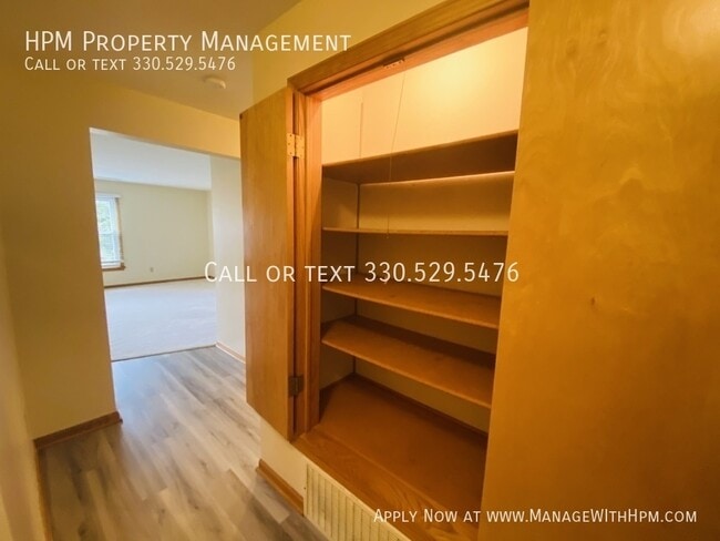 Building Photo - 7165 Starcliff Ave NW