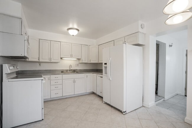 Building Photo - 7709 Ravine Dr