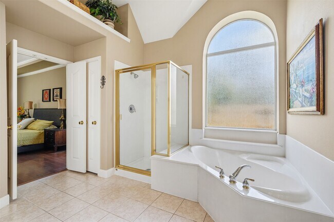 Building Photo - 3311 Charleston Ct