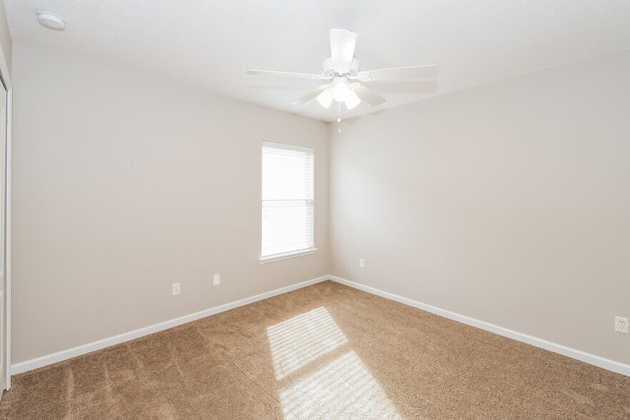 Building Photo - 12099 Hayden Lakes Cir