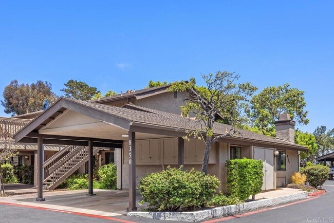 Building Photo - "Chic La Jolla 1BR Retreat: Spacious 710 S...