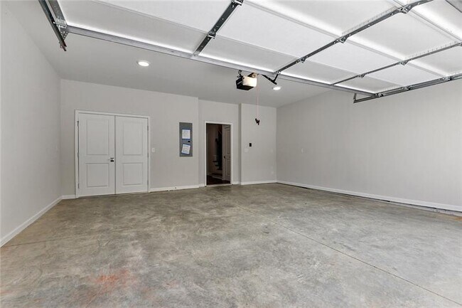 Building Photo - 4317 Parkside Pl