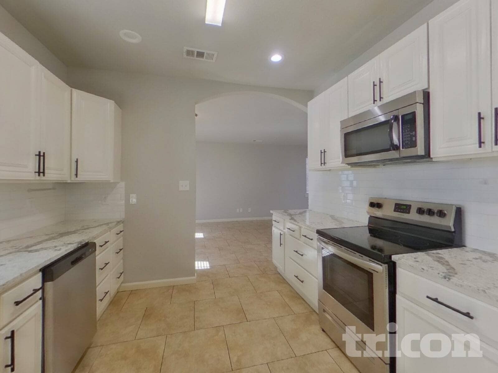 Building Photo - 624 Nora Ln