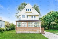 Building Photo - 2253 E 74th St