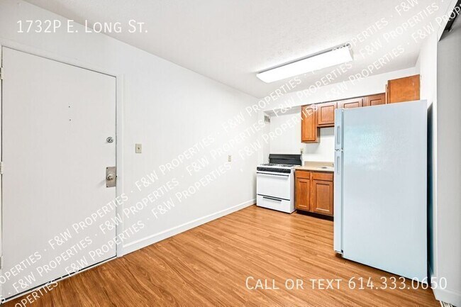 Building Photo - 1732P E Long St