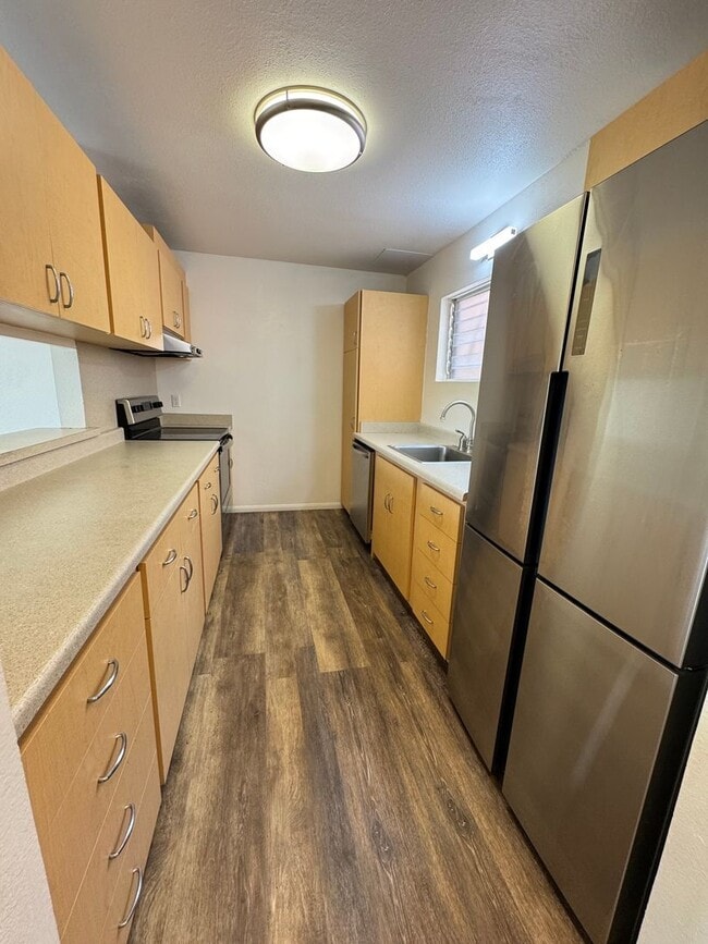 Building Photo - For rent: 98-1433 Kaahumanu St. #F, Aiea, ...