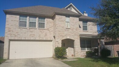 Building Photo - Northeast Four Bedroom with fresh paint and new floors.