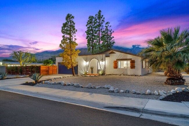 Building Photo - Casita Cerritos - Pool, Jacuzzi, and Pet F...