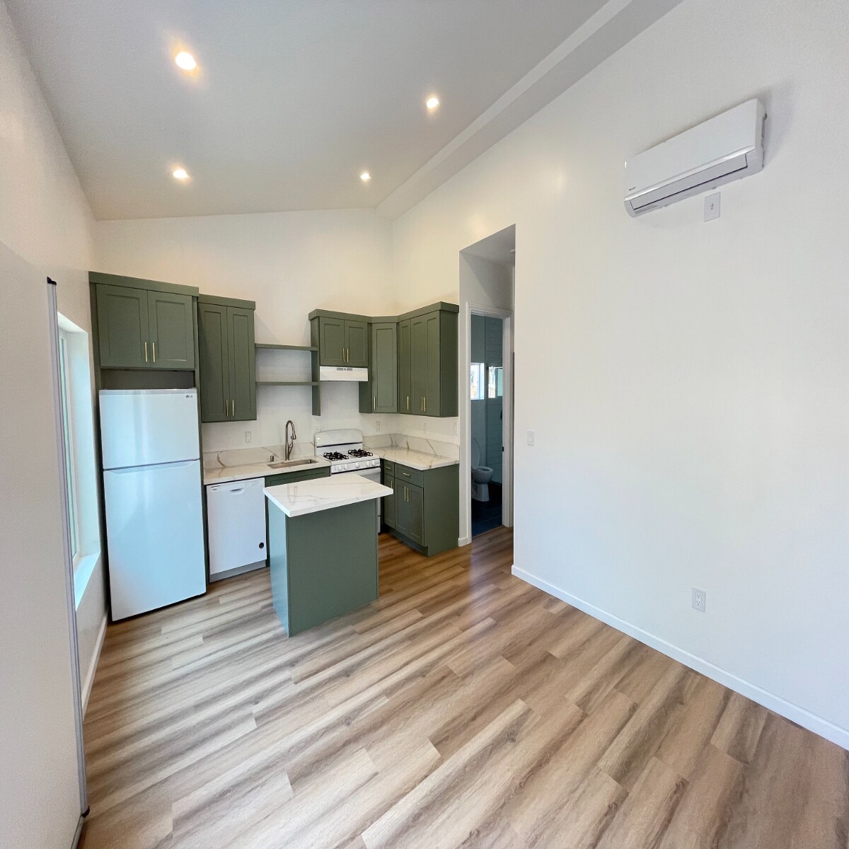 Building Photo - 8045 Norwich Ave