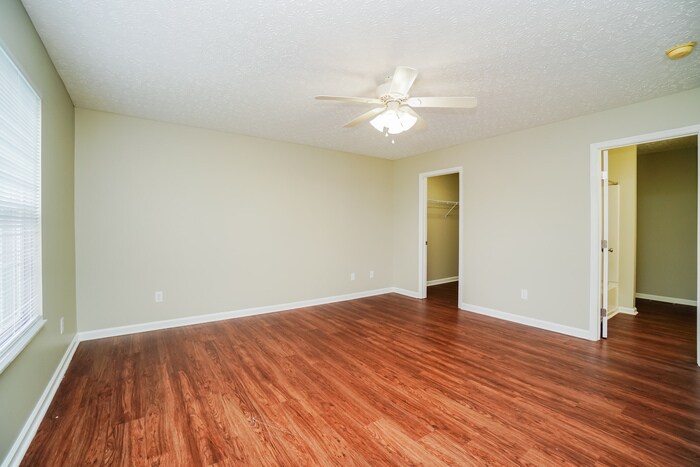 Building Photo - 3948 Rosette Dr