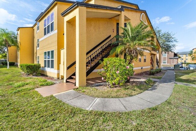 Building Photo - Venetian Place - 612