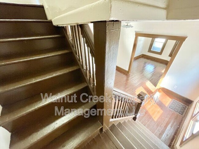 Building Photo - 1818-1818 E 29th St