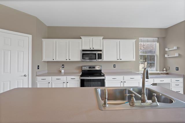 Building Photo - 211 Camp Creek Dr