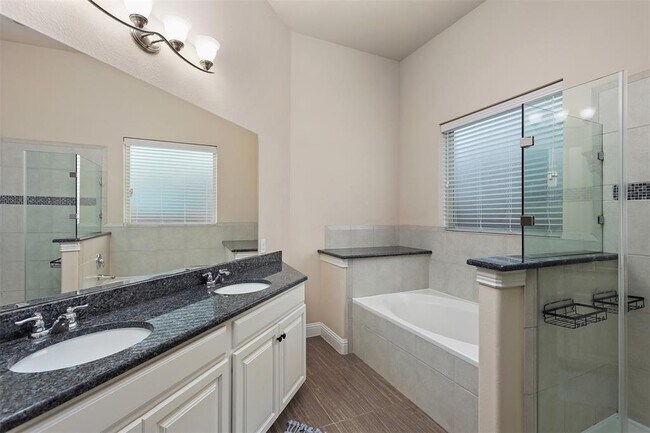Building Photo - 12514 Tamaron Dr