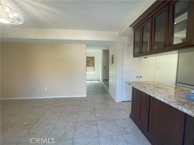 Building Photo - 1255 Meadowglen Ln