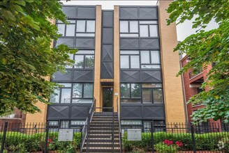 Building Photo - 6617 S Ingleside Ave
