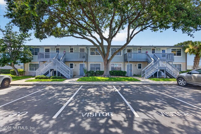 Building Photo - 700 W Pope Rd