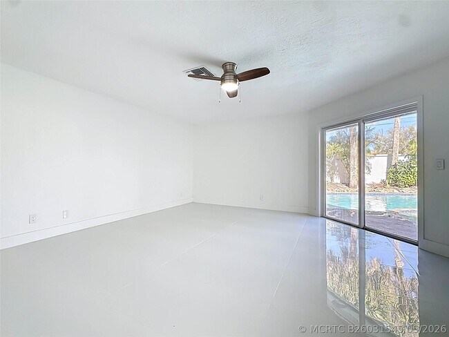 Building Photo - 1200 Poitras Dr