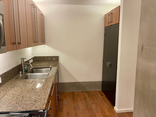 Building Photo - Great East Village Rental