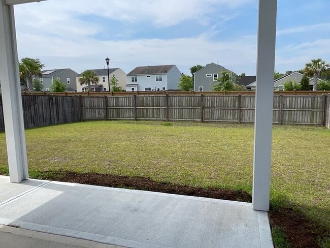 Building Photo - 9691 Mosgrove Ave