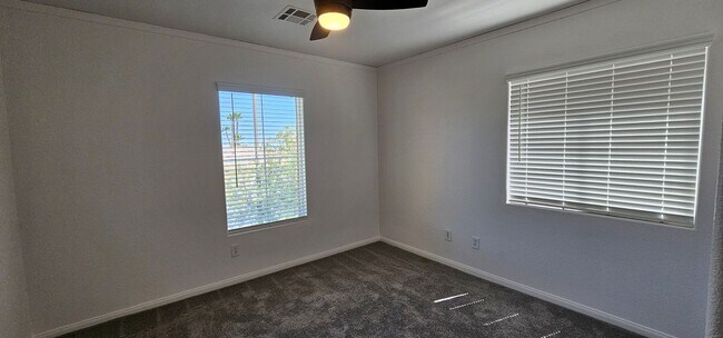 Building Photo - 545 Playa Linda Pl