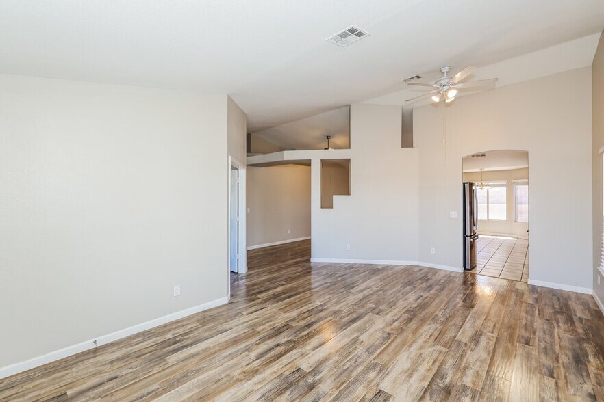 Building Photo - 420 Pumpkin Way