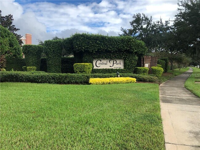 Building Photo - 9061 Lee Vista Blvd