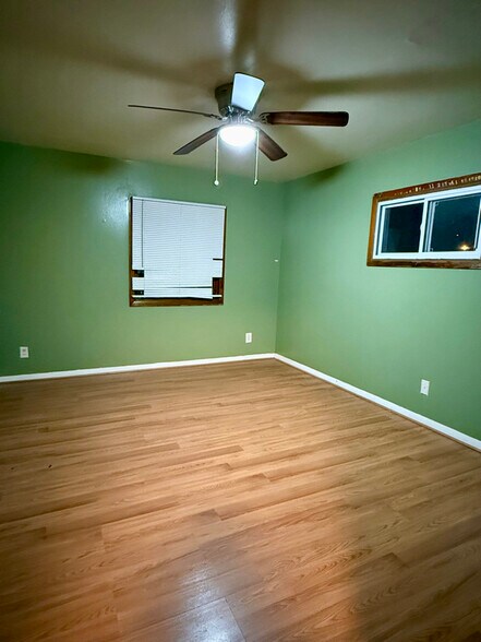 Building Photo - 24 Sumner Pl