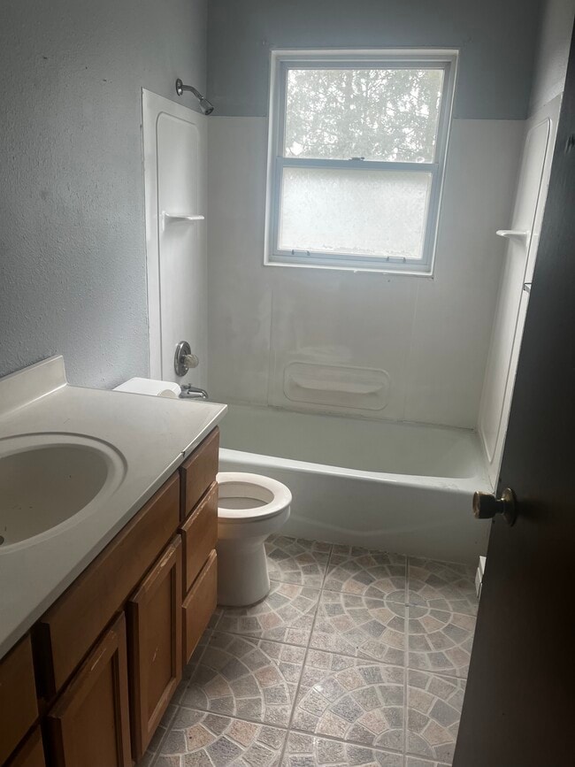 Building Photo - Memorial