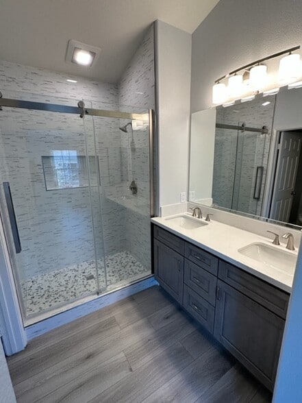 Building Photo - 10266 Wateridge Cir