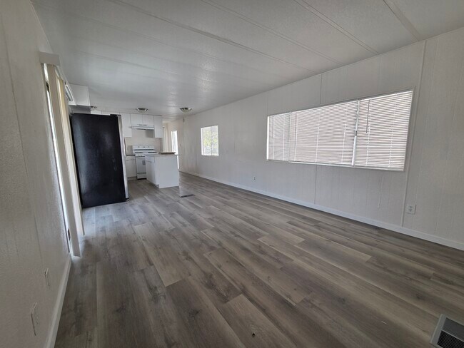 Building Photo - 3601 E Wyoming Ave