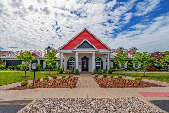 Building Photo - Sawyer East End