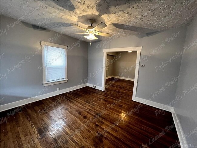 Building Photo - 44 Bluecrest Ave