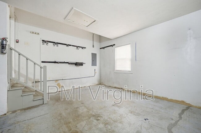 Building Photo - 4808 Boxford Rd